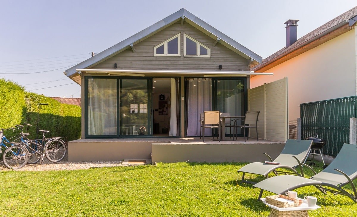 Façade extérieure moderne de l’appartement La Parenthèse en Normandie
